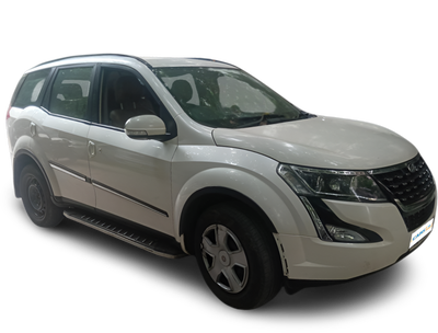 Mahindra XUV500-img